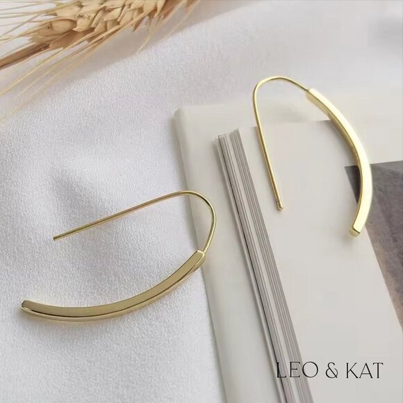 Curved Bar Threader Earrings in Gold & Silver. 925 Sterling Silver. #1079 - Picture 6 of 9